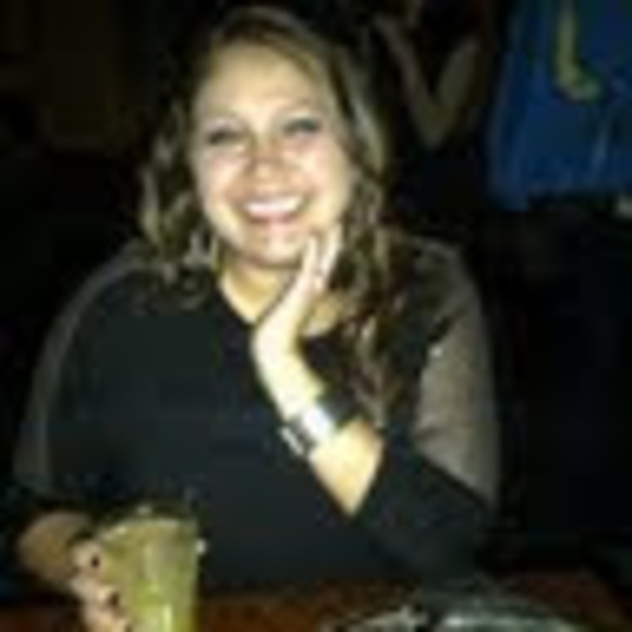 Meet your Posher, Alyson - Picture 1 of 1